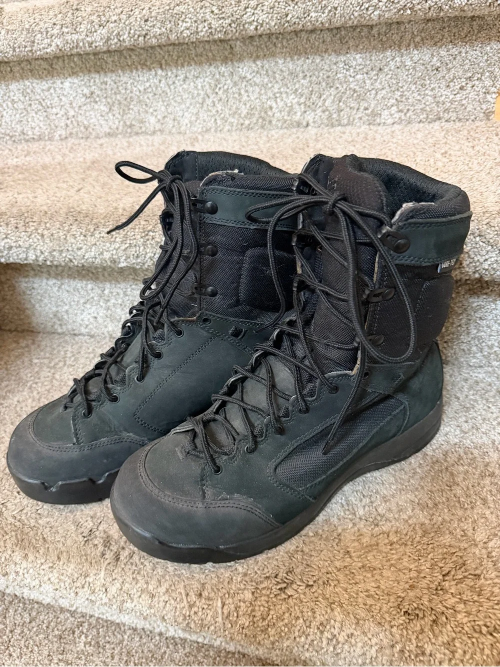 Danner Descender Men’s 8” Black Gore Tex Boots. SZ  10.5. Suede. Work Boots.
